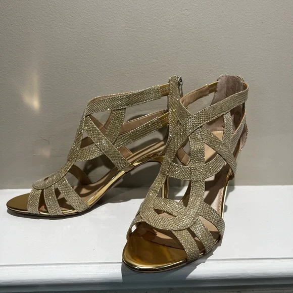 Marc Fisher Nala gold heels size 11 - Picture 2 of 7